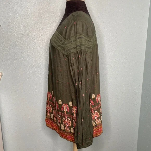 Roxy Green Long Sleeve Blouse - Picture 2 of 13